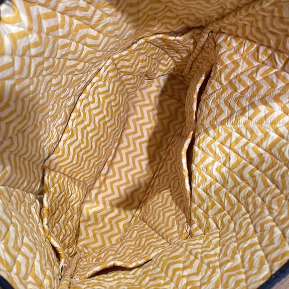 Bella Taylor Quilted Bag - Picture 6 of 6